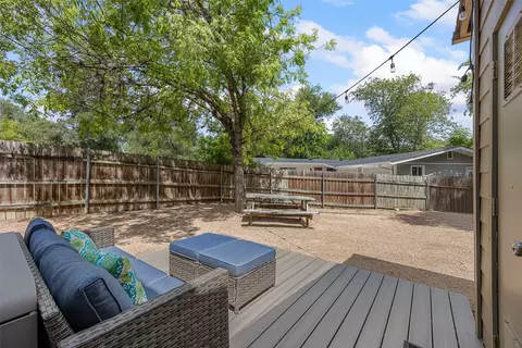 1404 Southport Dr #A, Austin, TX 78704