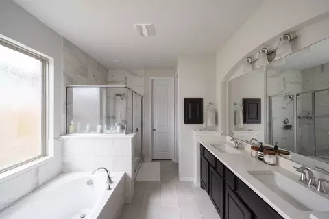 Bath - 290 Left Fork Dr, Kyle, TX 78640 photo 1 of 5