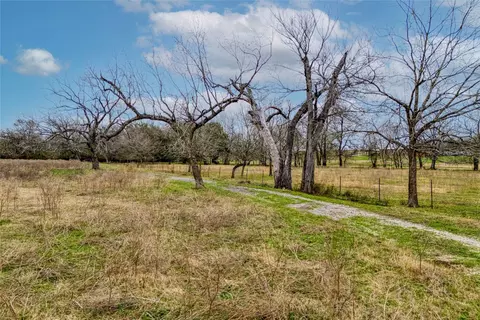 Other - 103 Robin Ln, Luling, TX 78648 photo 4 of 11