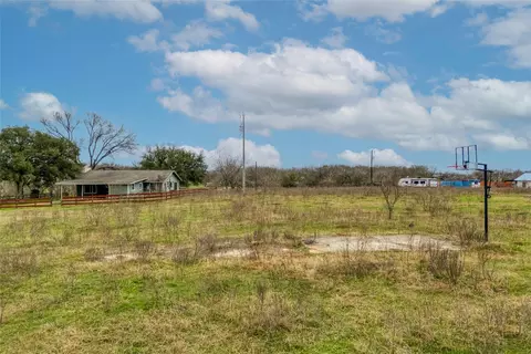 Other - 103 Robin Ln, Luling, TX 78648 photo 7 of 11