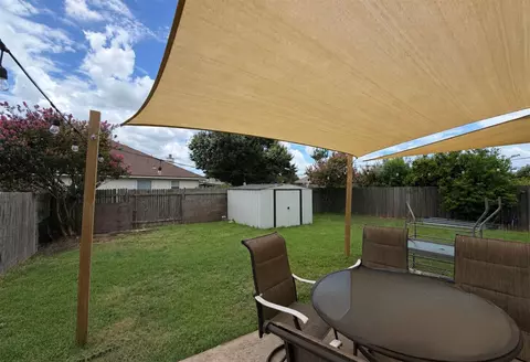 105 Quartz Dr, Jarrell, TX 76537 photo 14