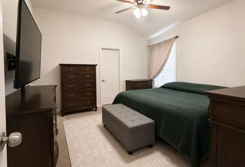105 Quartz Dr, Jarrell, TX 76537 photo 7