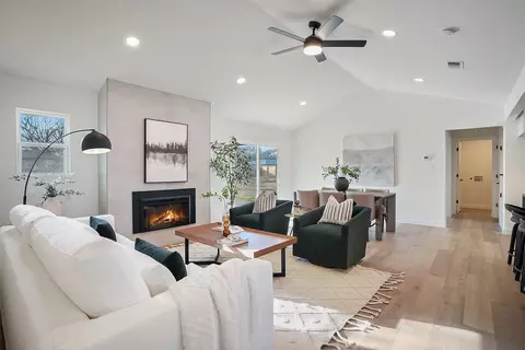 5400 Salem Hill Dr, Austin, TX 78745