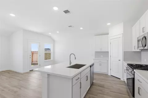 Kitchen - 191 Oriole St, Kyle, TX 78640 photo 3 of 4