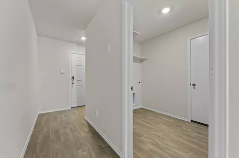 Entry Way - 455 Low Pasture Trl, Maxwell, TX 78656 photo 2 of 3