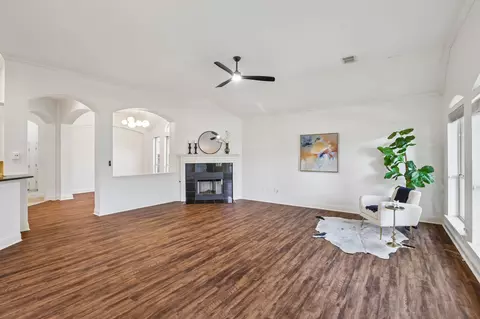 1017 Horseback Holw, Austin, TX 78732