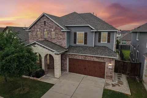 1832 Stinnett Dr, Leander, TX 78641