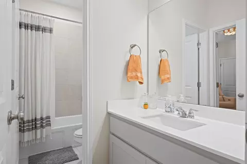 Bath - 313 Toddy Way, Leander, TX 78641 photo 3 of 5
