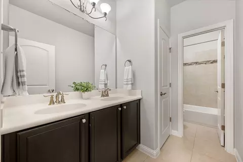 Bath - 1928 Bold Sundown Dr, Leander, TX 78641 photo 4 of 4