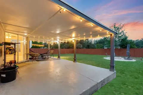 1221 Mason Bend Dr, Pflugerville, TX 78660