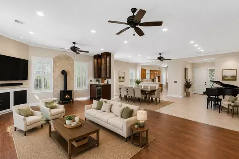 Living - 109 Crystal Springs Dr, Georgetown, TX 78633 photo 3 of 5