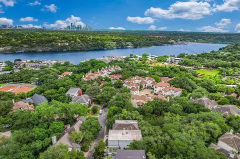 2004 Rue De St Tropez, Austin, TX 78746