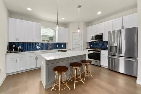 913 Valdez St, Austin, TX 78741