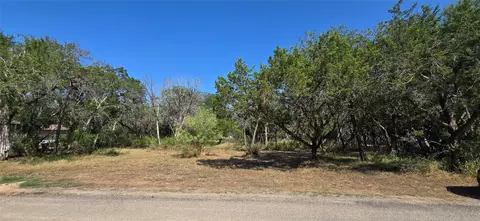 625 Dogwood Ln, Cottonwood Shores, TX 78657