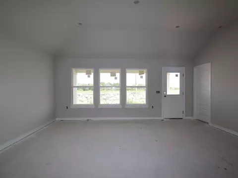 Living - 7424 Pullman Cv, Austin, TX 78747 photo 2 of 3