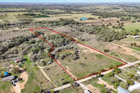 166 Norwood Ln, Elgin, TX 78621