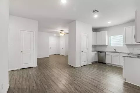 Entry Way - 104 Katie Elder Dr, Jarrell, TX 76537 photo 4 of 6
