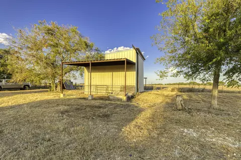 645 Old Luling Rd, Lockhart, TX 78644 photo 32