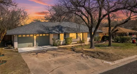 1704 Shelbourne Dr, Austin, TX 78752