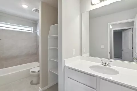 Bath - 6158 Marsh Ln, Buda, TX 78610 photo 2 of 3