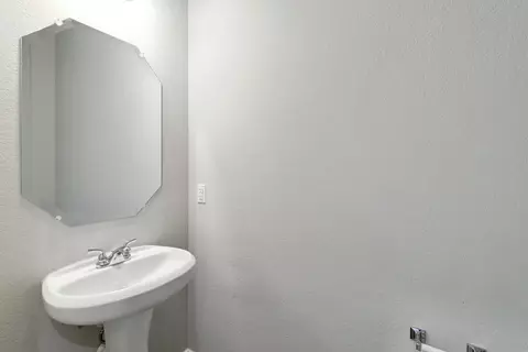 Bath - 6158 Marsh Ln, Buda, TX 78610 photo 1 of 3