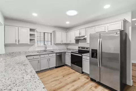 Kitchen - 326 Pine View Loop, Bastrop, TX 78602 photo 2 of 3