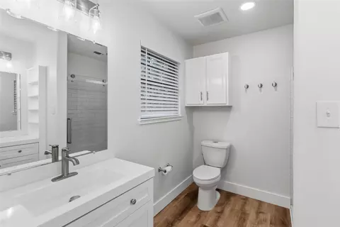 Bath - 326 Pine View Loop, Bastrop, TX 78602 photo 2 of 4