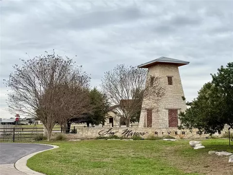 108 River Lakes Ln, Martindale, TX 78655