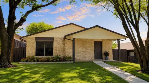 6016 Signal Pt, Austin, TX 78724