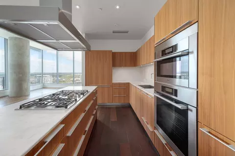 210 Lavaca St #2608, Austin, TX 78701