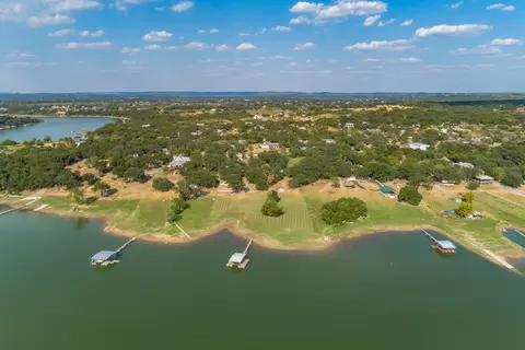 25201 25203 Lakeview Dr, Spicewood, TX 78669