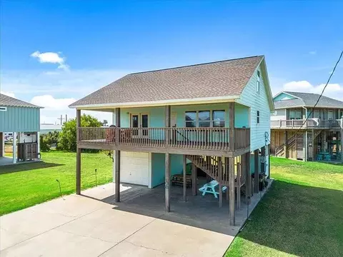 157 Verdia Dr, Crystal Beach, TX 77650