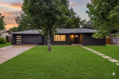 2902 Skylark Dr, Austin, TX 78757