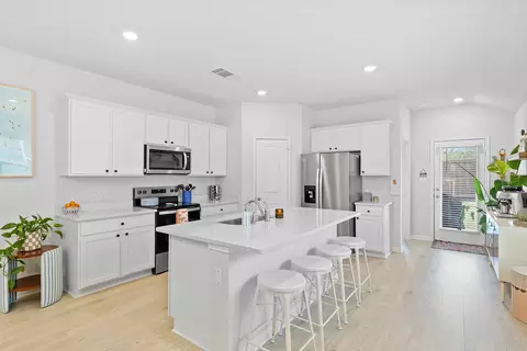 421 Lone Cedar Rd, Marble Falls, TX 78654