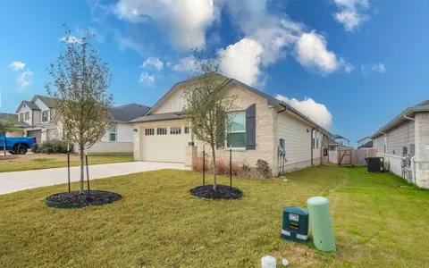 Exterior - 228 Citation Dr, Jarrell, TX 76537 photo 3 of 4