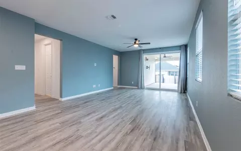 Living - 228 Citation Dr, Jarrell, TX 76537 photo 2 of 4