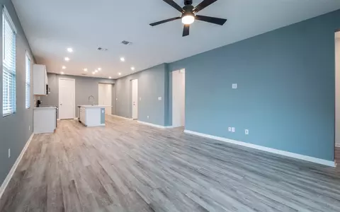 Living - 228 Citation Dr, Jarrell, TX 76537 photo 3 of 4