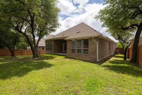 Exterior - 117 Barton Run Dr, Georgetown, TX 78628 photo 3 of 4