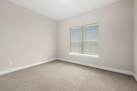 Bedroom - 117 Barton Run Dr, Georgetown, TX 78628 photo 2 of 3