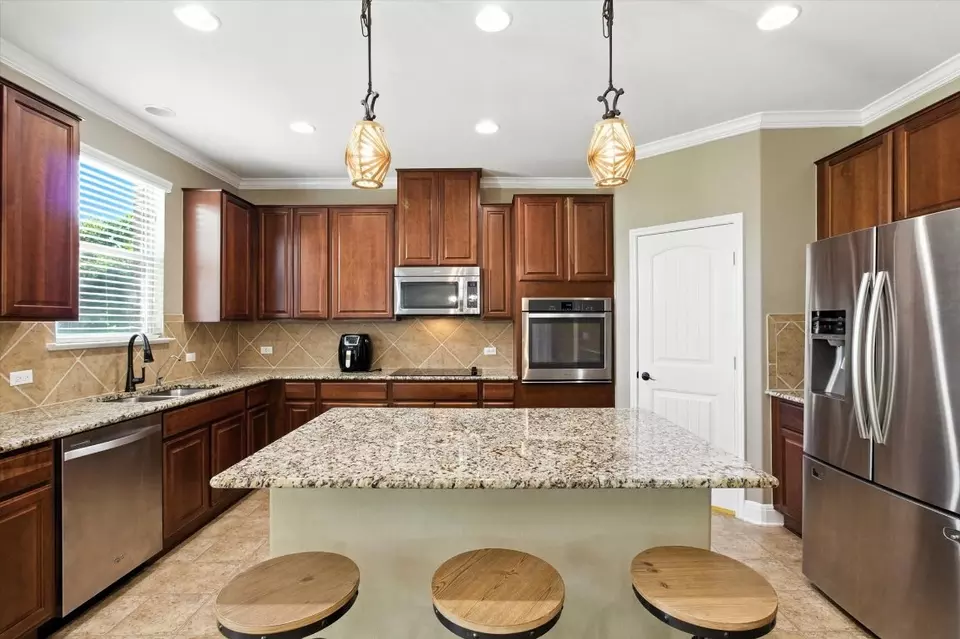 Kitchen - 319 Hunters Hill Dr, San Marcos, TX 78666 photo 2 of 3