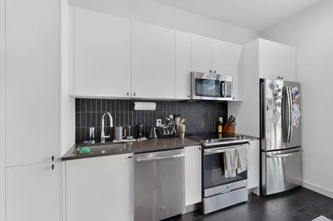 Kitchen - 800 Embassy Dr #205, Austin, TX 78702 photo 2 of 5