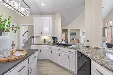 9500 Corbe Dr, Austin, TX 78726