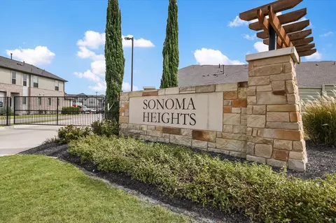 2500 Forest Creek Dr #904, Round Rock, TX 78665