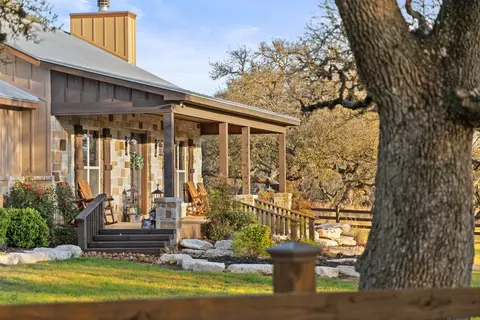 4827 Maenius Rd, Blanco, TX 78606 photo 3