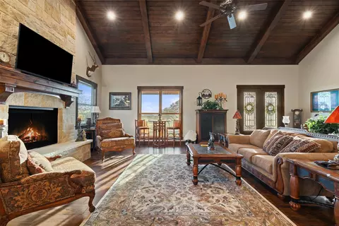 4827 Maenius Rd, Blanco, TX 78606 photo 15