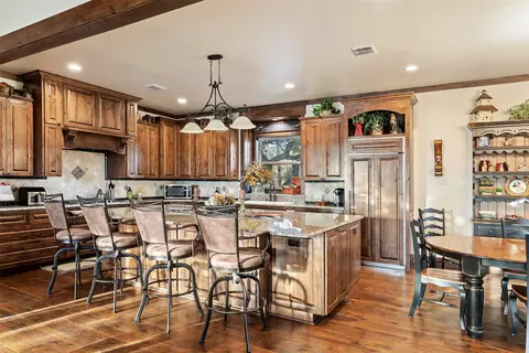 4827 Maenius Rd, Blanco, TX 78606 photo 8