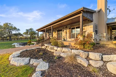 4827 Maenius Rd, Blanco, TX 78606 photo 10