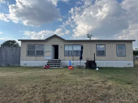 490 Rosewood Dr, Dale, TX 78616