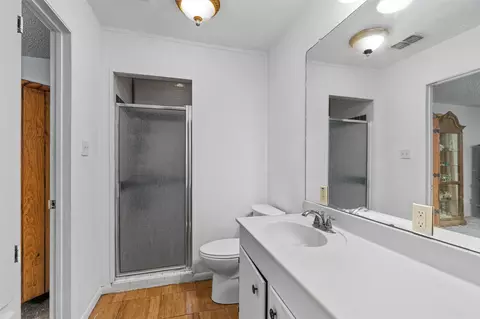 Bath - 455 Robins Ln, Bertram, TX 78605 photo 1 of 1