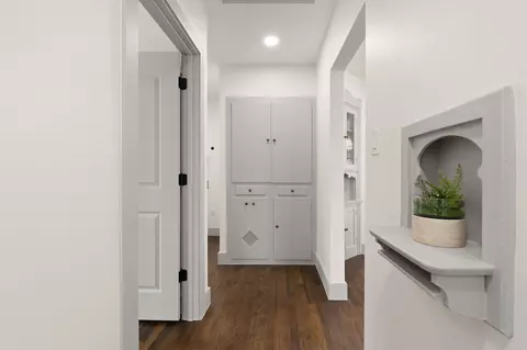 Entry Way - 3906 Willbert Rd, Austin, TX 78751 photo 2 of 2